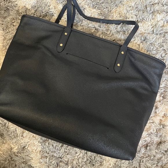 SOLD Coach tote bag - Picture 2 of 6